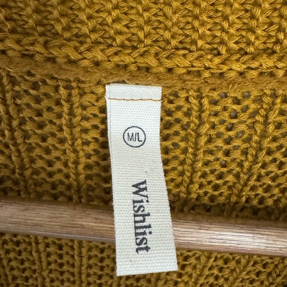 Women’s Cardigan - Picture 2 of 4